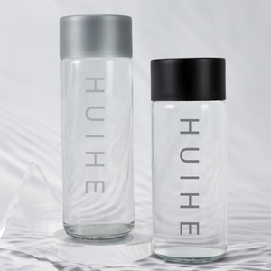 Bouteille en verre de 300ml 350ml 390ml 400ml arrondie transparente avec logo imprimé <span class=keywords><strong>Voss</strong></span> Still Water Drink avec couvercle à vis en PP noir argenté - Product Image 1