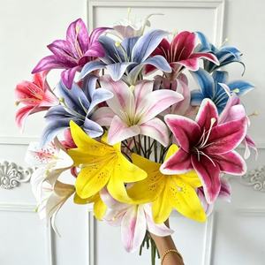 Conjunto de 3 Peças de Flores de Lírio Artificial Feitas à Mão para Decoração de Casamento Flores de Seda com Toque Real - Product Image 1