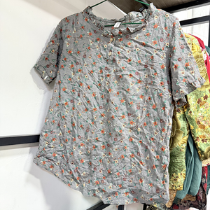 Vêtements d'occasion en vrac Old People Silk Top Mama Blouse Used Uk Balles - Product Image 5
