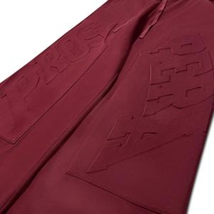 Pantalones Deportivos Anchos de Primera Calidad con Estampado de Letras en Relieve Color Borgoña, Cintura Elástica con Cordón, Pantalones de Punto Estilo Urbano para Hombre - Product Image 4