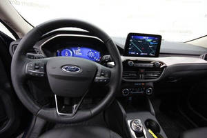 รถมือสอง Ford Escape Hybrid AWD SE Sport ปี 2020 แบบ 4 ประตู SUV พวงมาลัยซ้าย เบาะหนัง กล้องมองหลัง ไฟหน้า LED หลังคาซันรูฟ - Product Image 4