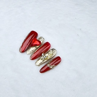 Uñas artificiales hechas a mano puras Forma de uña ovalada larga estilo festivo rojo Alta calidad y reutilizable
