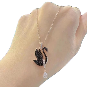 Collier HYPERBOLA en Cuivre et Bambou pour Femme, Luxe Léger, Niche Haut de Gamme, Nouveau Modèle 2024, Cristal Autrichien, Clavicule, Style Européen et Américain - Product Image 5