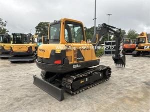 Mini-excavatrice Volvo EC55B d'occasion, 5 tonnes, type chenille, en excellent état, avec moteur, pompe et composants essentiels - Product Image 4