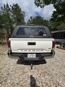 Cubierta Multifuncional Impermeable para Camioneta 4x4, Compatible con Toyota Tacoma de 6 Pies - Product Image 5