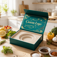 Boîte cadeau magnétique vert turquoise avec logo personnalisé, impression sur le couvercle intérieur et motif vague dorée pour l'emballage de cadeaux événementiels