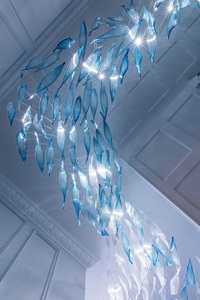 Tư nhân nơi cư trú nghệ thuật acrylic màu xanh vẫy pha lê Ribbon đèn chùm - Product Image 6