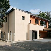 Plan d'étage et rendu 3D personnalisés de villa moderne en terre cuite et bois, avec services de consultation approfondie