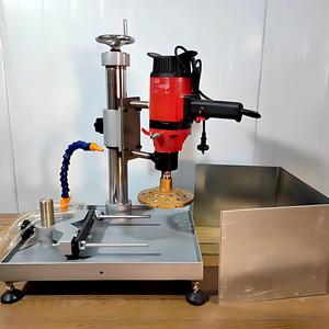 Machine de broyage de béton cylindrique pour échantillons solides / spécimens de béton à usage en laboratoire - Product Image 1