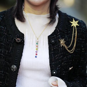 Collier en forme de cœur avec pierres de 7 couleurs, chaîne de clavicule, bijoux en alliage de zinc, cadeau pour femmes, accessoire de mode - Product Image 3