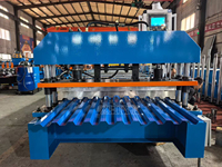 Machine de formage à froid pour tôles de toiture métalliques, tôles d'aluminium galvanisé et panneaux muraux en acier coloré