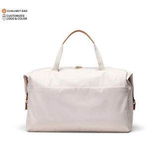 Sac de sport et de voyage personnalisé en polyester recyclé durable, imperméable, à porter à la main, décontracté et résistant, 40-55L - Product Image 1
