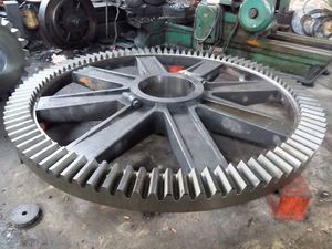 Grande couronne en acier à faible teneur en carbone 20CrMnTi de haute qualité, biseau en spirale et engrenages coniques droits - Product Image 2
