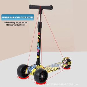 Trottinette à pédales pliable à trois roues pour enfants, hauteur réglable, avec éclairage LED, jouet sportif, trottinette pour enfants - Product Image 6