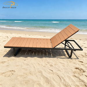 เก้าอี้อาบแดดกลางแจ้งแบบมินิมอล โครงพลาสติกไม้ผสมอะลูมิเนียม พับได้ พร้อมโต๊ะ - Product Image 4