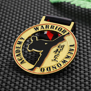Médaille personnalisée en métal émaillé en alliage de zinc doré, médaille ronde dorée creuse 3D à double face pour le taekwondo - Product Image 4