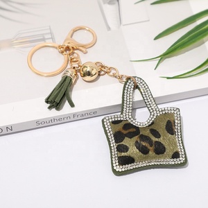 Korean Version Leopard Print Plush Bag <b>Keychain</b> Tassel Inlaid Diamond Hanging Accessories Hot Stamping <b>Leather</b> <b>Keychain</b> Pendant - Product Image 3