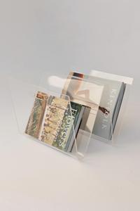 Espositore per Riviste in Acrilico Trasparente a Forma di W Personalizzato, Design Moderno e Semplice per Casa e Negozio - Product Image 6