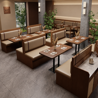 Ensemble de salle à manger pour restaurant commercial, banquette en bois de noyer avec coussin en cuir PU, chaises de salle à manger avec dossier en rotin pour café et bistrot