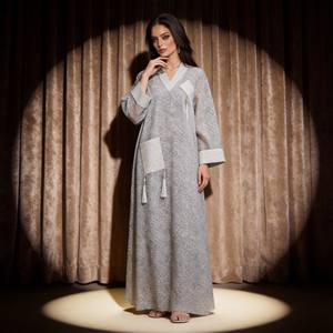 Robe Abaya de Luxe Personnalisée Brodée en Polyester de Haute Qualité Élégante et Stylée pour les Occasions Spéciales pour Femmes Musulmanes - Product Image 1