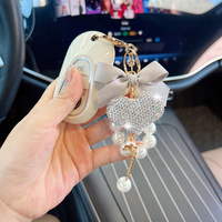 Porte-clés mignon en forme de cœur avec strass, design créatif en argile percée, style européen et américain, breloque de voiture, accessoire de sac