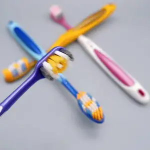 Wholesale Toothbrush Manufactory OEM/ODM Adult Toothbrush Special Shape Bristle Teeth Whitening Kit