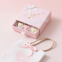 Scatola Regalo Rosa OEM con Stampa Cuore Dorato e Vassoio a Tre Scomparti per Cioccolatini, Basso MOQ