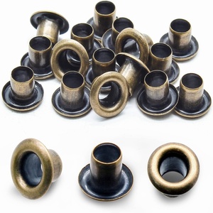 Oeillets Rotondi Piccoli per Scrapbooking e Creazione di Biglietti - Product Image 1