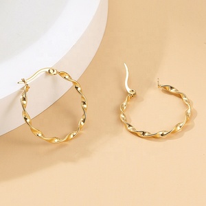 <span class=keywords><strong>ต่าง</strong></span><span class=keywords><strong>หู</strong></span>ห่วงบิดเกลียวขนาดใหญ่ ชุบทอง 18K สแตนเลส สำหรับผู้หญิง - Product Image 4