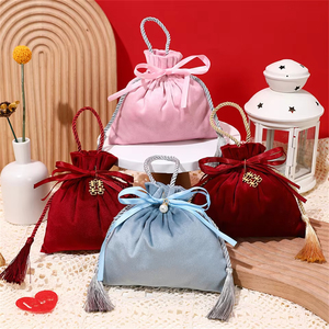 Velvet <b>Drawstring</b> Gift Bag Candy Pouches for Wedding Party Favors Gift Packing Bags Jewelry Organizer Chocolate Candy Bags - Product Image 4