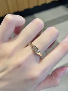 Xinfly Venta al por Mayor INS Au750 Joyería Fina para Mujer, Anillo de Oro Real de 18K con Diamante Cultivado en Laboratorio de 1ct Corte Esmeralda, Regalo Personalizado - Product Image 3