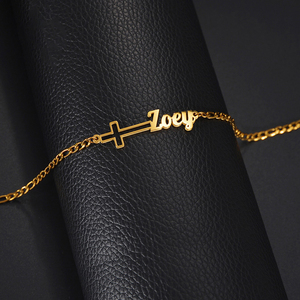 Unionen 1952 estilo clásico personalizado nombre Bar pulsera mariposa Cruz hueco Acero inoxidable regalo personalizado para mujeres y hombres - Product Image 4