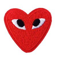 Patch brodé personnalisé en gros avec fleurs colorées et lettres décoratives pour vêtements/sacs – Patch brodé sur mesure