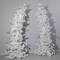 Arche en corne personnalisée Arrangement floral Scène de mariage Orchidée papillon blanche Simulation de mouton Arc en corne de fleur