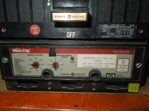 Disjoncteur Plc Tj4vf26 500a 3p 600vac avec Li Microversatrip &amp;   Shunt 120 V pour produit sous garantie - Product Image 2