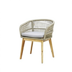 Chaise de jardin contemporaine en bois avec coussin en mousse, pieds coniques en pin, surface moquettée, écologique et durable, mobilier d'extérieur - Product Image 3