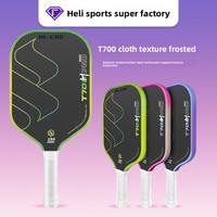 Raquette de pickleball T700 en carbone brut, noyau en nid d'abeille de 16 mm, forme allongée de 415 mm, prête à la vente en boîte colorée