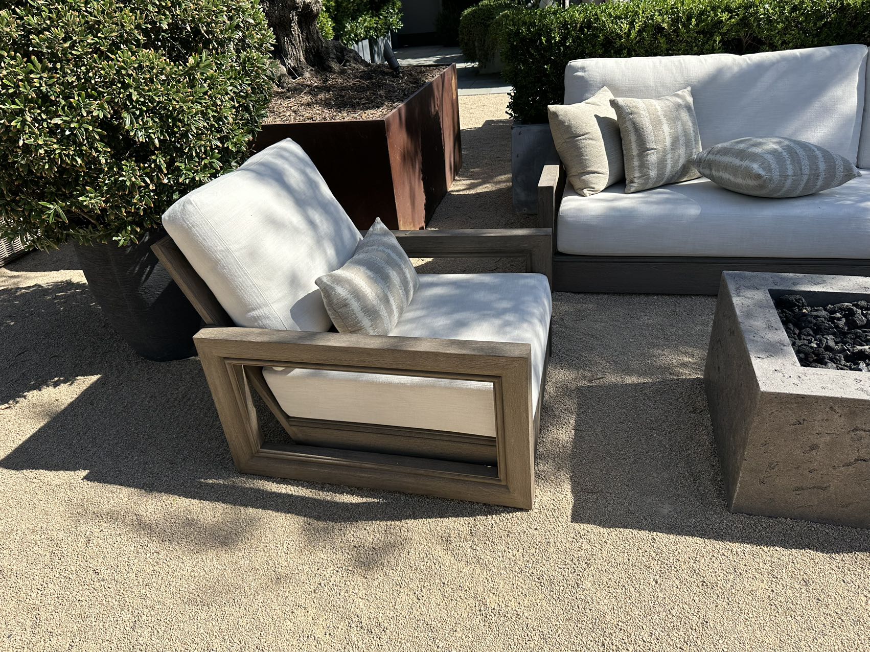 2024 Modern Wholesale Luxury solid Teak Natural Wooden Frame Garden Patio Outdoor Couch Sofa