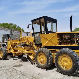 Niveleur à moteur Komatsu GD623 d'occasion, niveleur à moteur Komatsu fabriqué au japon