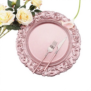 Assiette de présentation ronde élégante en cuivre rose, motif gravé vintage, pour la décoration de table de mariage, vaisselle et assiettes - Product Image 1