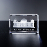 Bloc de cristal gravé au laser 3D, modèle de bâtiment souvenir d'un célèbre monument architectural, cadeau de collection avec base LED