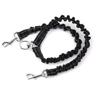 Laisse double d'entraînement à la marche pour chien Confortable Absorbant les chocs Laisse élastique réfléchissante Zero Tangle Two Dogs Leash Black - Product Image 2