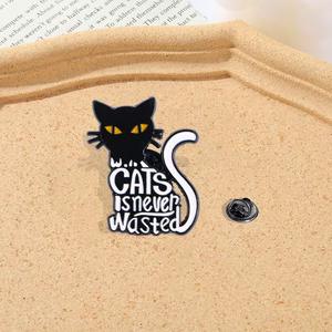 Pin de metal esmaltado con diseño de gato negro de dibujos animados, insignia de cantante, decoración para mochila, regalo para amantes de la música y coleccionistas - Product Image 3