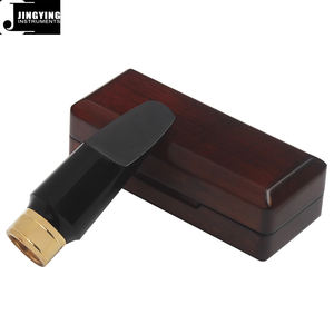 Jingying 2025 Vente en gros d'usine <span class=keywords><strong>Saxophone</strong></span> alto haut de gamme Noir et or Embouchure + Étui en bois rouge Ensemble de pièces et accessoires pour <span class=keywords><strong>saxophone</strong></span> - Product Image 5