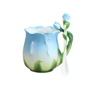 2024 yeni emaye sıraltı 3D çiçekli seramik kahve kupa 3D gül kahve fincanı su kupası gül dekoratif kaşık ile