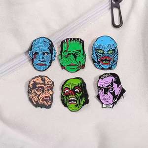 Pines de Esmalte de Máscara de Personaje de Película de Terror de Fábrica al Por Mayor, Insignias Artesanales de Metal para Halloween en Stock - Product Image 3