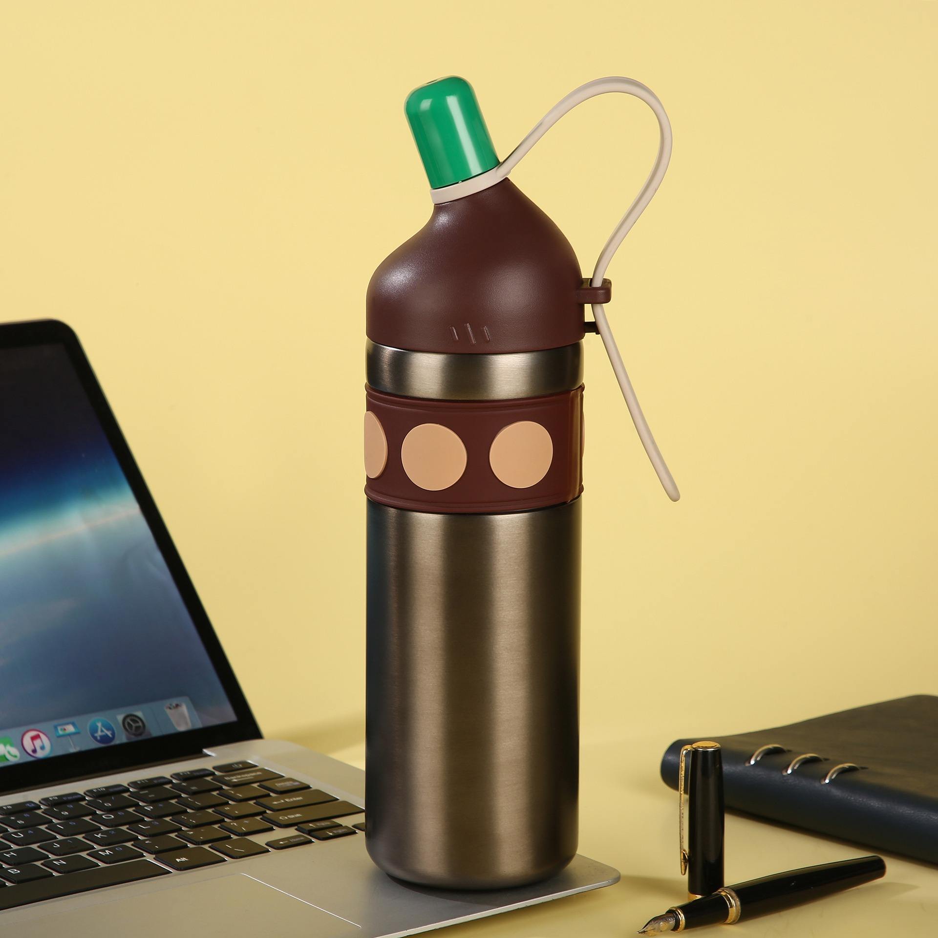 สีน้ำตาล