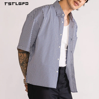 Kemeja Pria Lengan Pendek Bergaris Model Boxy Fit Kerah Turun Kancing Depan Ukuran Besar Gaya Streetwear