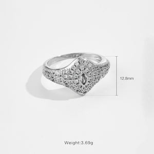 Bague FUAMAY élégante en cuivre et laiton plaqué or 18 carats/rhodium, bicolore, pavée de zirconiums cubiques, motif bouclier, centre marquise, bijoux fins pour femme - Product Image 4