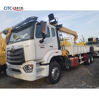 Fabricant de premier plan : Camion-grue HOWO 6X4 430HP 16T avec pneus 12R22.5, conduite à droite, pour le levage de matériaux miniers au Botswana